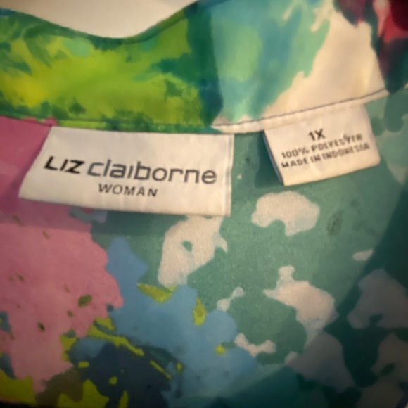 Liz Sleeveless Summer Blouse! - Picture 6 of 6